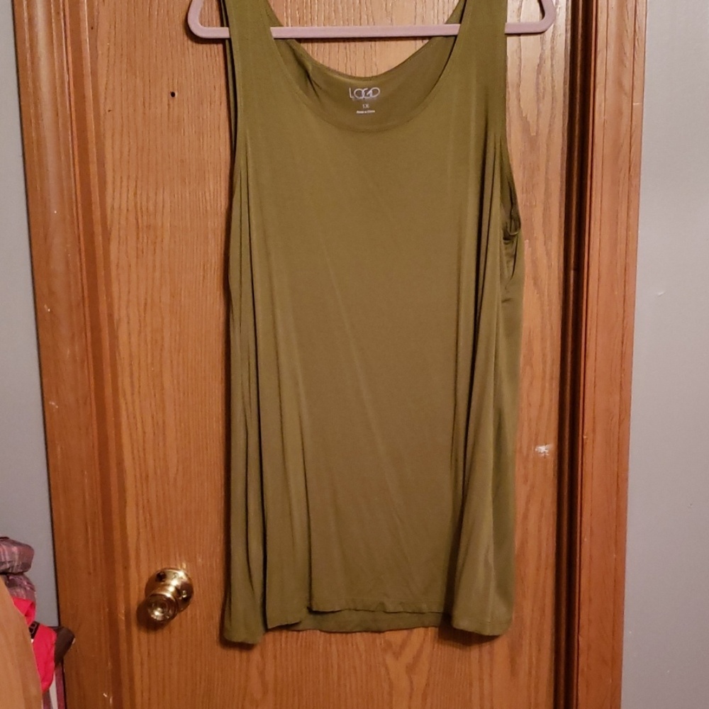Logo by lori goldstein tunic tank